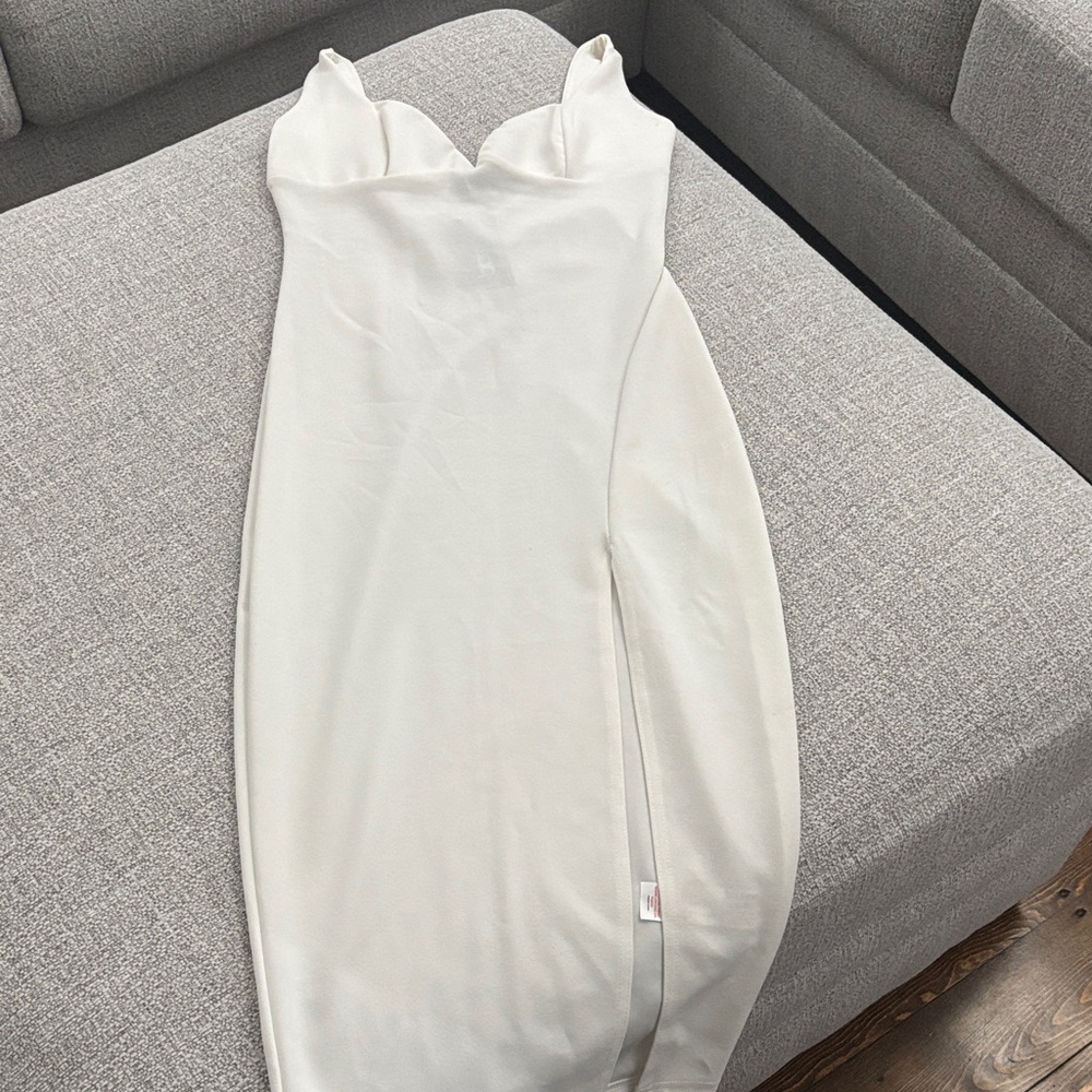 Elegant White Strapless Midi Dress